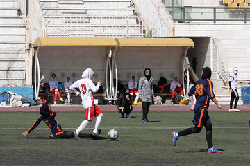 نخستین دوره مسابقات فوتبال بانوان در مشهد