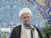 انقلاب اسلامی سیطره  استکبار را بر هم زد