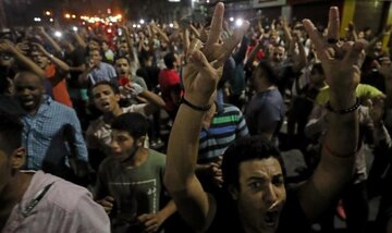 ادامه تظاهرات و درگیری میان نیروهای امنیتی و معترضان  مصری