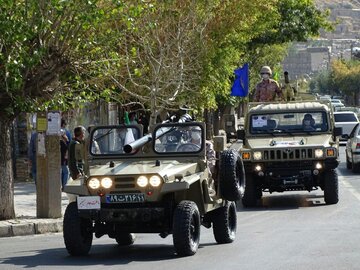 رژه خودرویی نیروهای مسلح شهرستان ماکو به مناسبت گرامیداشت چهلمین سالگرد هفته دفاع مقدس
