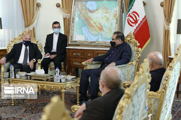 Iraqi FM meets with Secretary of Iran's Supreme National Security Council (SNSC)