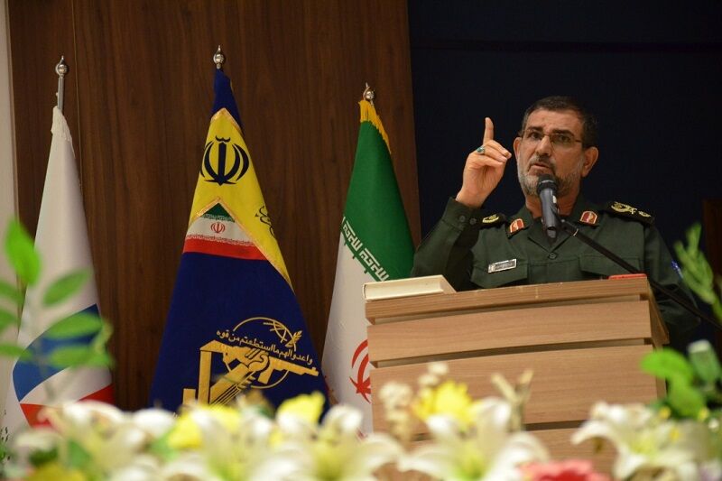 دشمن درصدد ایجاد تفرقه بین مردم و مسوولان است