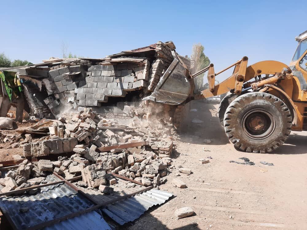 ٢٠ فقره ساخت و ساز غیرمجاز در زمین‌های کشاورزی شهرستان ری تخریب شد