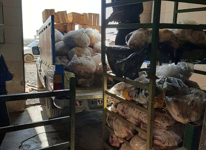 ۲ تن گوشت فاسد از یک سردخانه در ساوه کشف شد