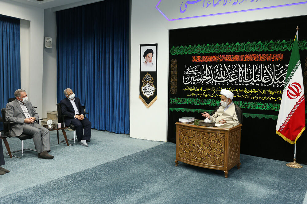 امام جمعه قزوین: پاسخ به شبهات دانش‌آموزان بسیار مهم و ضروری است