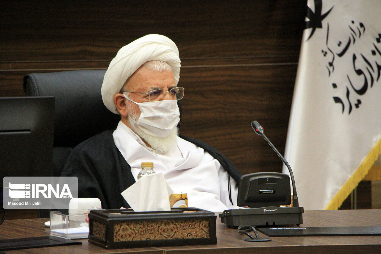 امام‌جمعه یزد: از ظرفیت رسانه برای انتقال فرهنگ دفاع مقدس استفاده شود