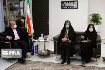 Head of ECO meets with IRNA chief