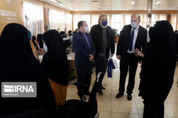 Head of ECO meets with IRNA chief