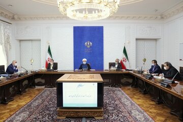 روحانی: موانع اداری، قضایی و سیاسی تولید و سرمایه‌گذاری باید برطرف شود