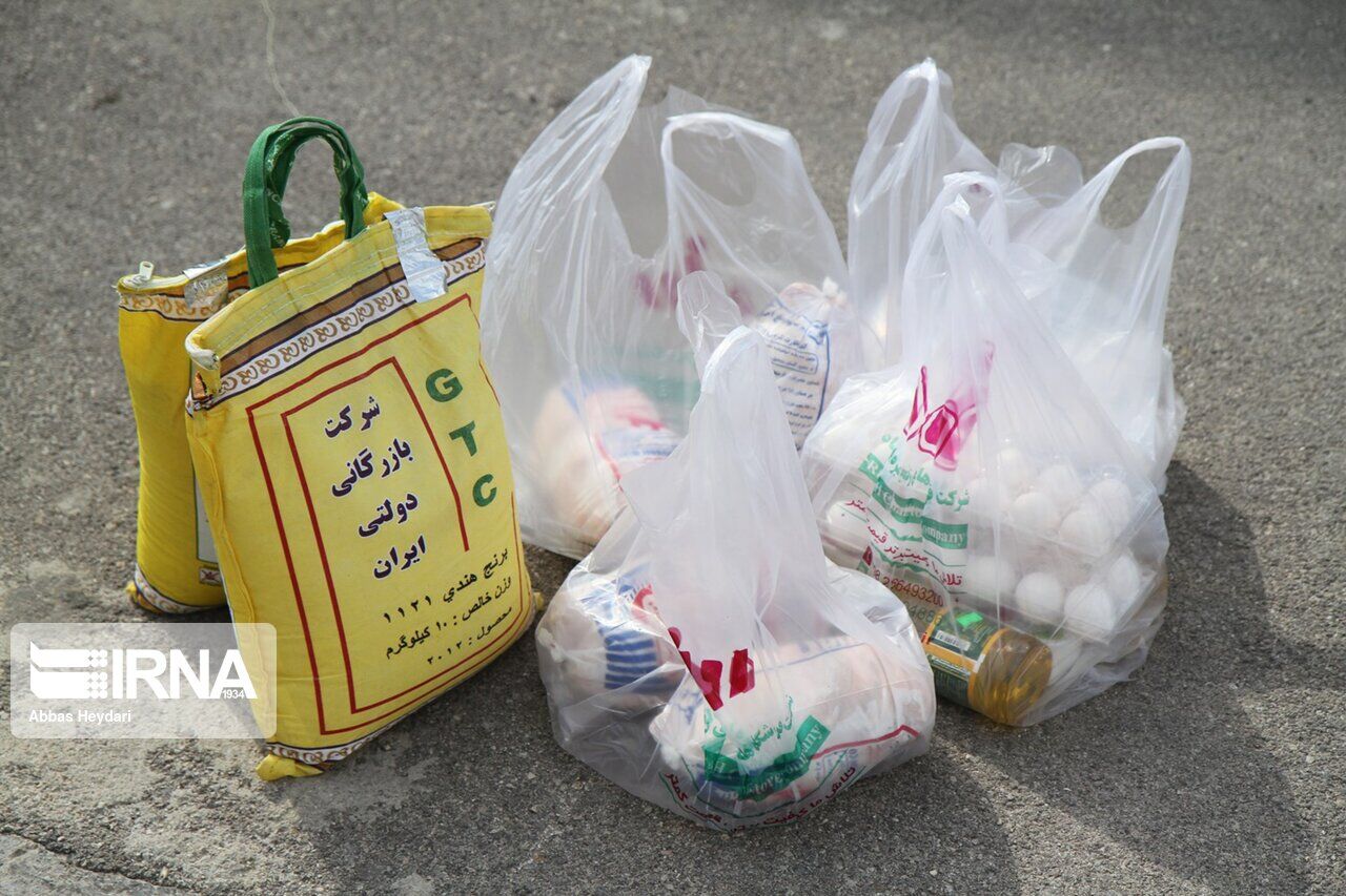 ۵۵۰ بسته معیشتی بین سالمندان خراسان شمالی توزیع شد