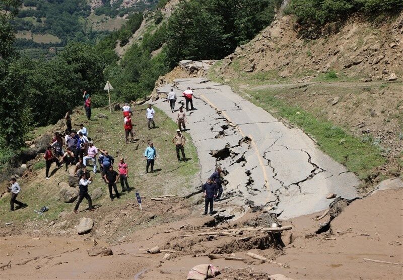 5.8 میلیارد تومان برای پایدارسازی زمین لغزش «قلعه گل» خرم‌آباد هزینه شد