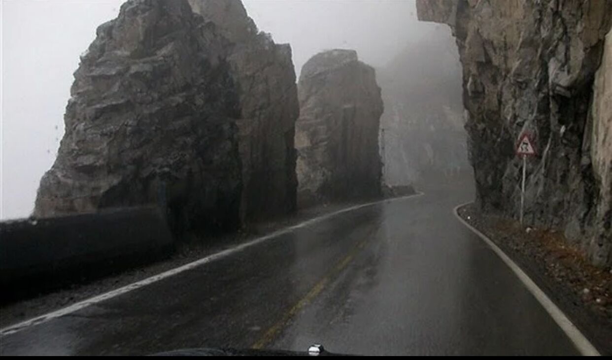 جاده کرج - چالوس لغزنده است 