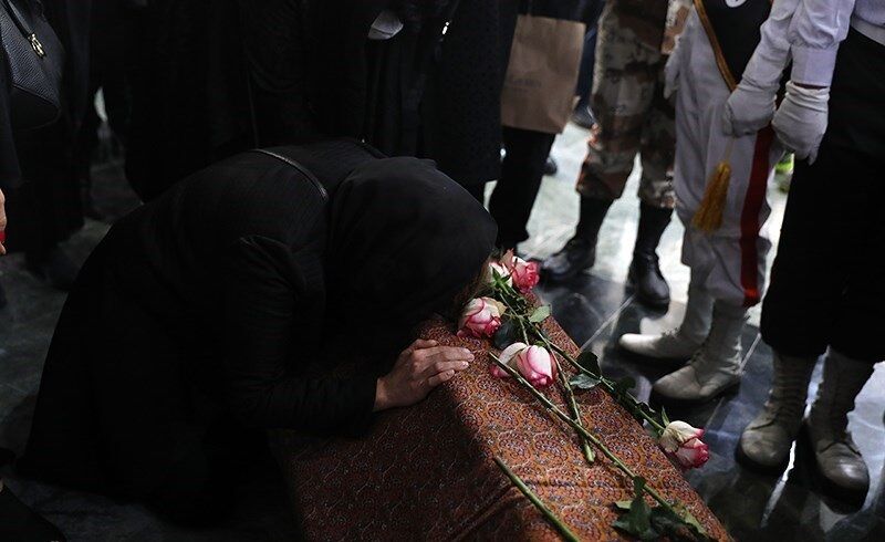 خاکسپاری زنده‌یاد استاد شجریان در توس مشهد آغاز شد