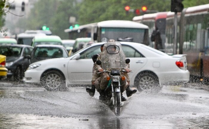 تردد موتورسواران تهرانی در روزهای بارانی ممنوع است