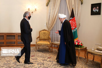 Afghanistan's Abdullah meets with Iranian President