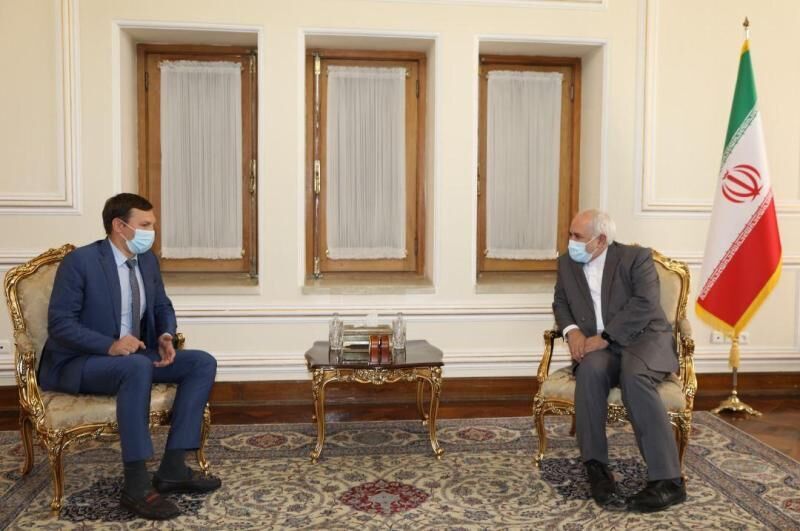 Zarif: Ukrayna’nın düşürülen uçağı ile ilgili müzakereler işbirliği ile sonuçlanır