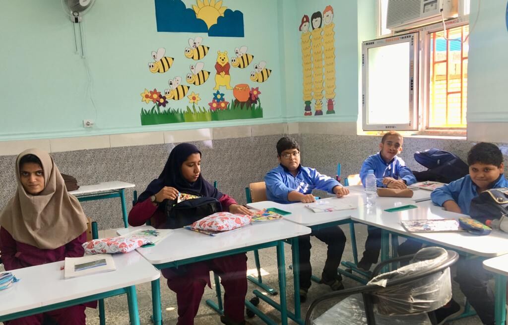 والدین دانش‌آموران کردستانی مدرسه یار می‌شوند 