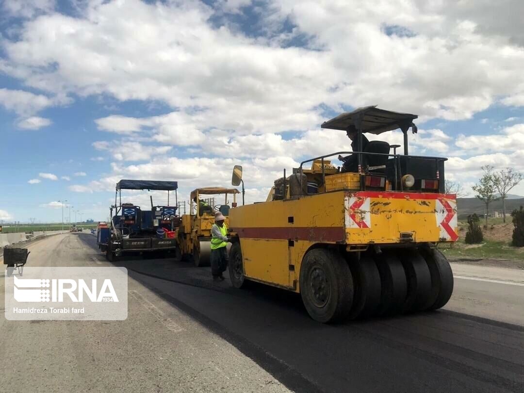 مصوبات راهداری مربوط به دور اول سفر رییس جمهور به خوزستان در حال انجام است