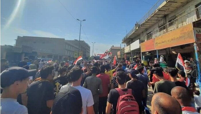 درگیری تجمع کنندگان میدان تحریر بغداد با نیروهای امنیتی