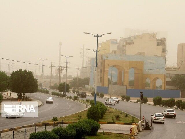 گرد و غبار محلی در آسمان استان همدان تداوم دارد
