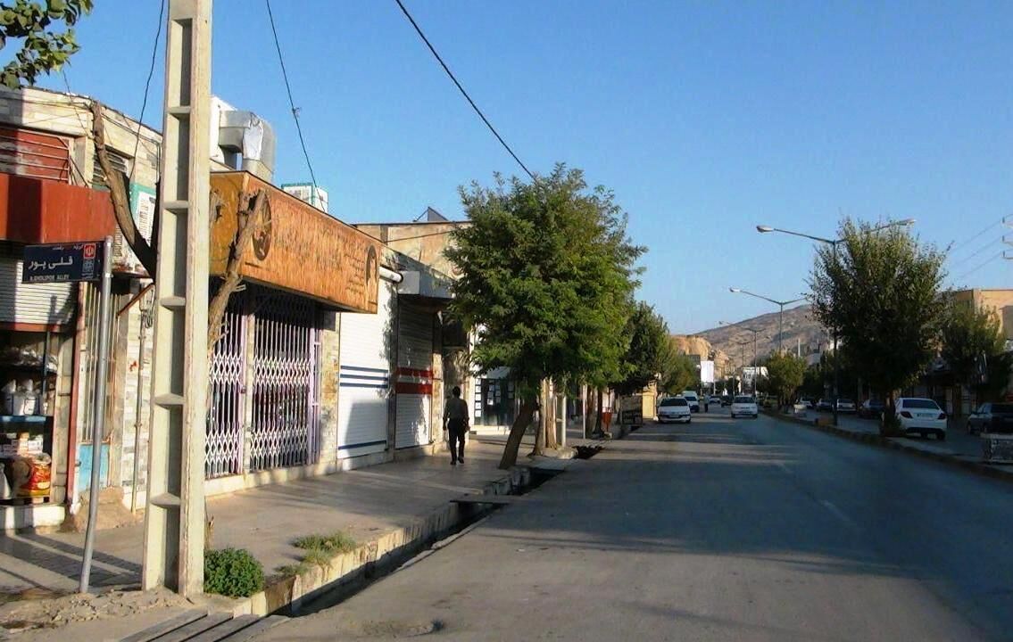 گیلانغرب در دومین روز اعمال محدودیت‌های کرونایی خلوت است