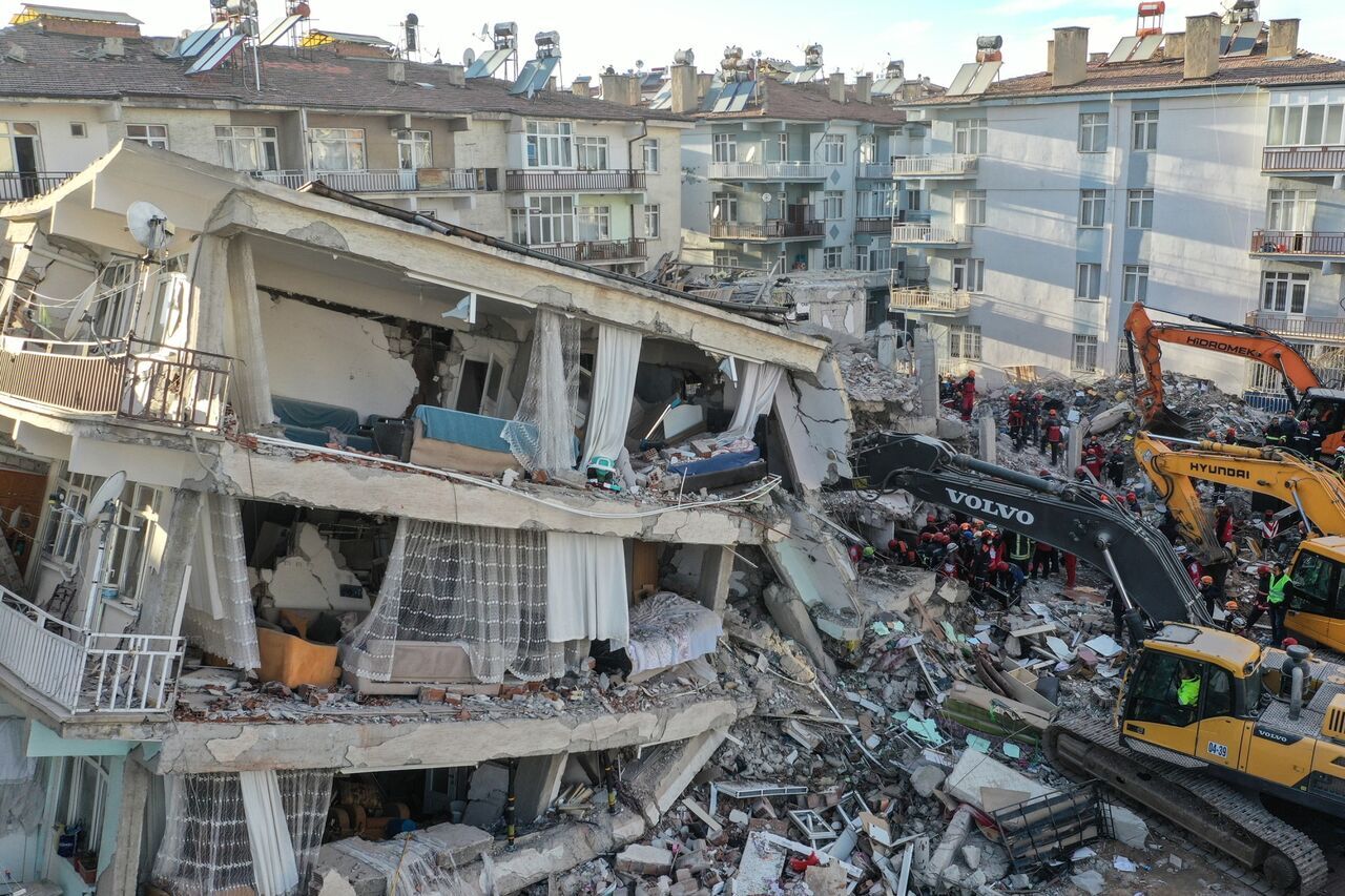 İran Kızılay kurumu Türkiye’deki depremzedelere yardım için hazırol vaziyette 