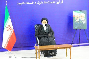 امام جمعه بیرجند: عرصه بر استکبار جهانی تنگ شده است