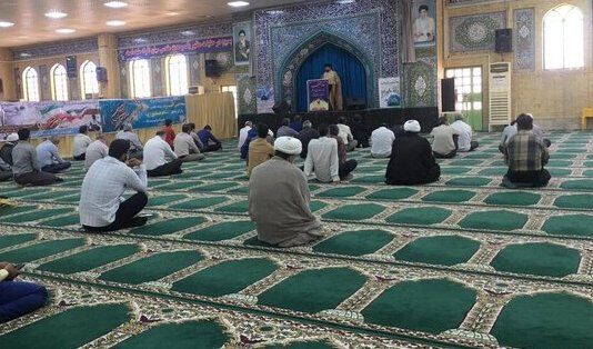 امام جمعه گناوه: جهان منتظر نتیجه انتخابات امریکا است