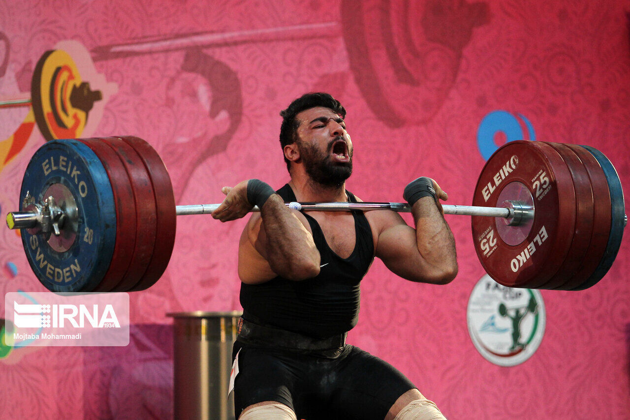 حضور قهرمان وزنه‌برداری جهان در تیم فولاد خوزستان