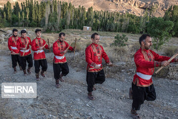 La danse folklorique des Kormanj au nord-est d'Iran