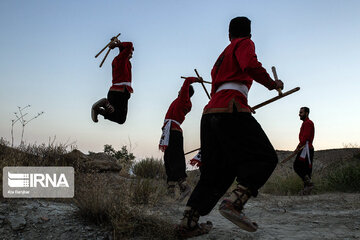 La danse folklorique des Kormanj au nord-est d'Iran