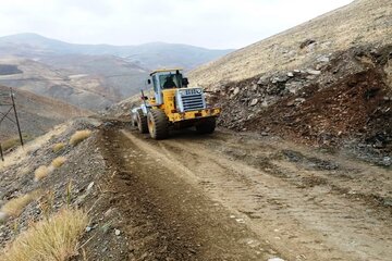 راه دسترسی روستای "مازله" مهاباد بازگشایی شد