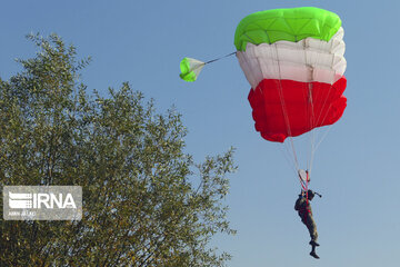 Base jumping in Iran