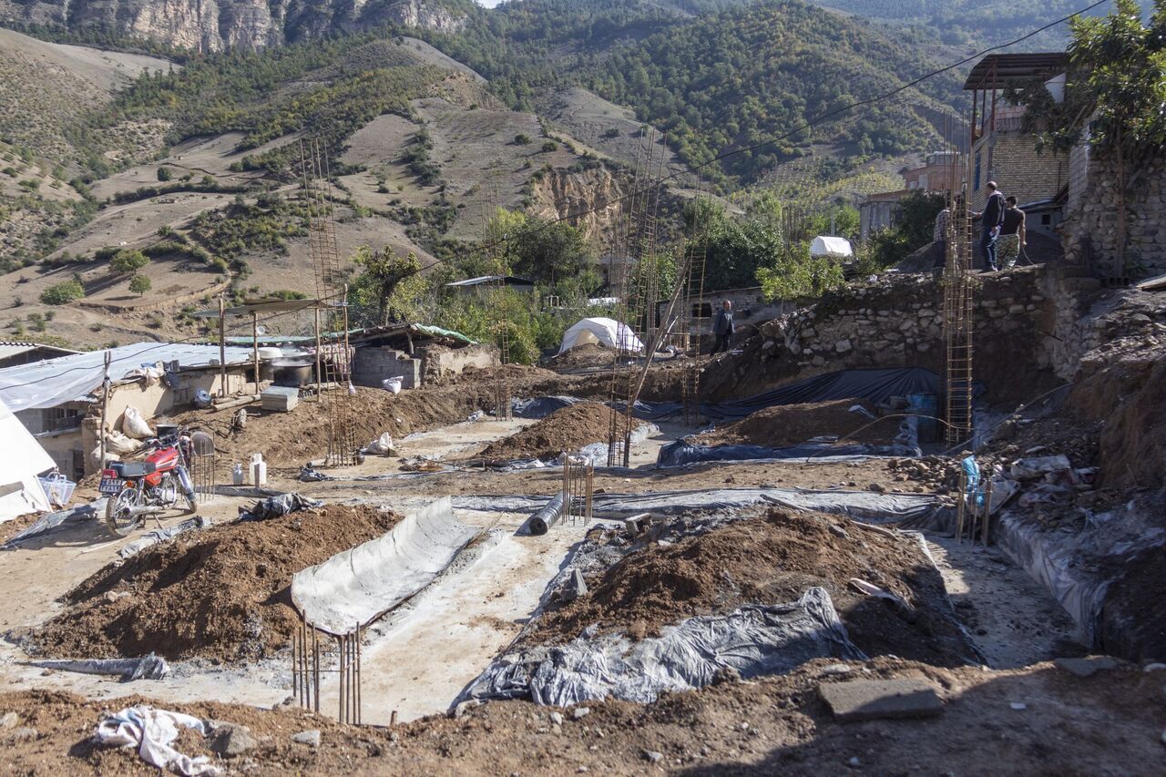 روند ساخت مسکن زلزله‌زدگان رامیان رضایت بخش است 