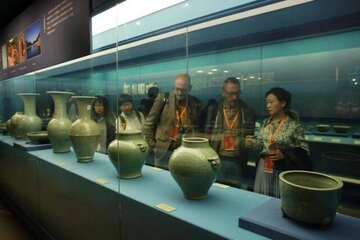 伊朗收藏的青瓷从中国返还到国家博物馆