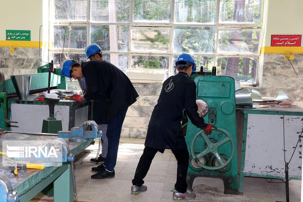 361 رشته مهارتی در هنرستان های کشور دایر شده است
