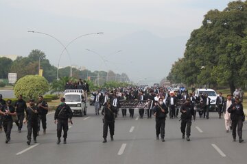 پاکستانی وکلاء کا اسلام آباد میں فرانس کیخلاف مظاہرہ