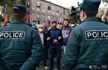 ادامه اعتراض ارمنی‌ها به توافق صلح قره‌باغ