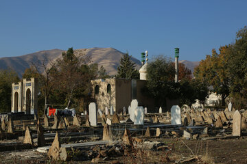 قبرستان قدیمی تایله