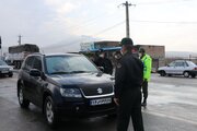 کنترل خودروهای عبوری در محورهای مواصلاتی شهرستان بوکان