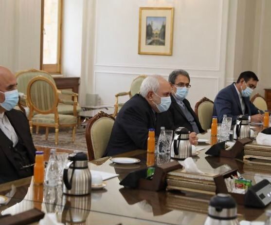Iran drängt auf die Aufhebung der gegen Syrien verhängten Sanktionen Iran drängt auf die Aufhebung der gegen Syrien verhängten Sanktionen