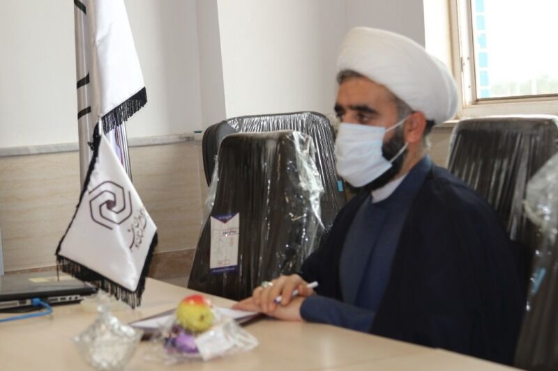 استادان حوزه روحیه بسیجی را میان طلاب گسترش دهند