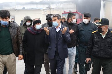 بازدید استاندار آذربایجان غربی از انبارهای دچار حریق جاده سلماس