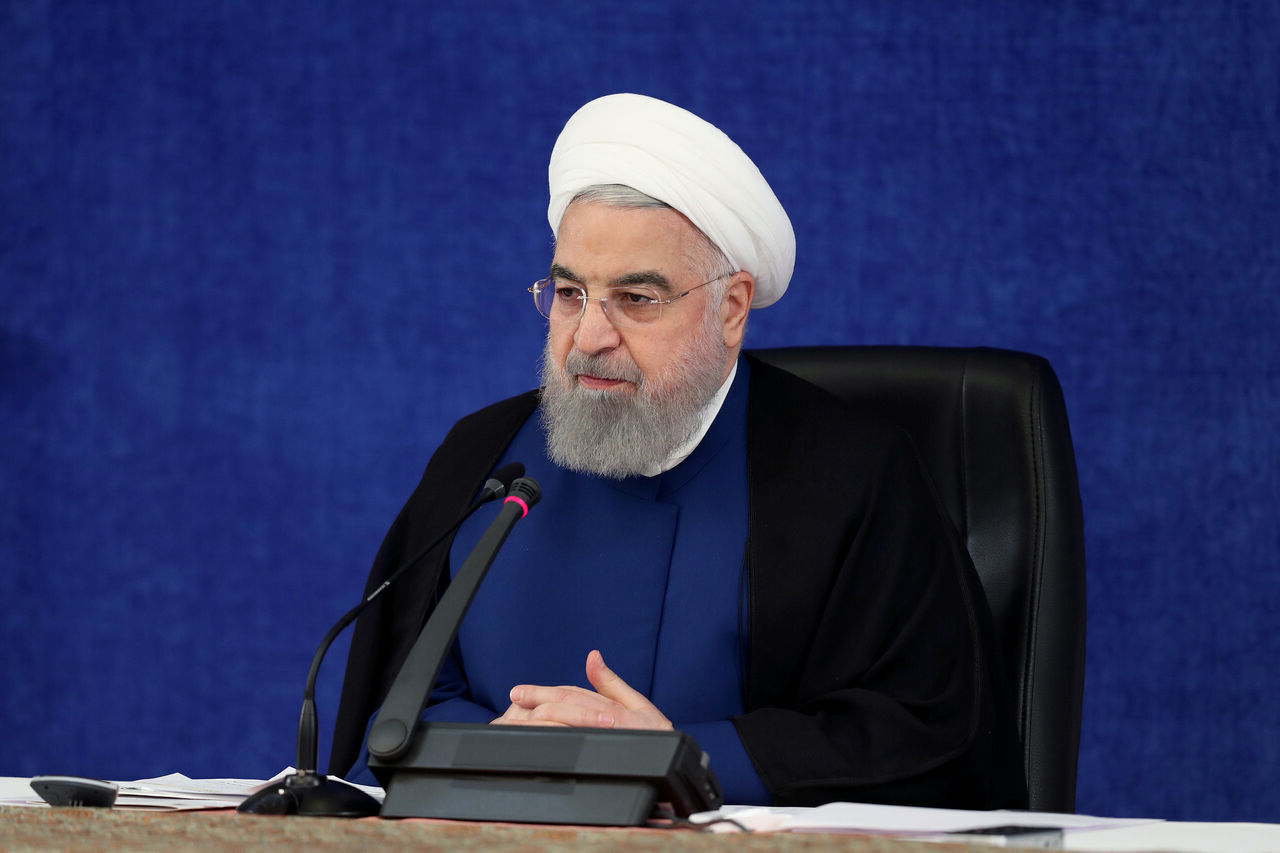 Ruhani: İran, bölge ve dünyanın bazı ihtiyaçlarını çok ucuza temin edebilir