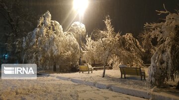 Autumn snowfall in western Iran