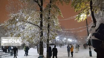 Autumn snowfall in western Iran