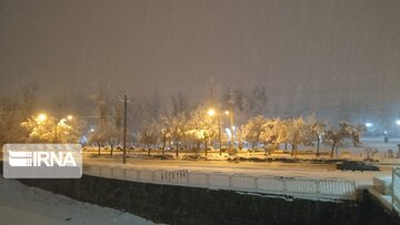 Autumn snowfall in western Iran