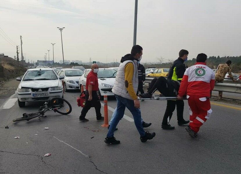 دوچرخهسواری در شمال پایتخت با کمک هلال احمر از مرگ نجات یافت دوچرخهسواری در شمال پایتخت با کمک هلال احمر از مرگ نجات یافت