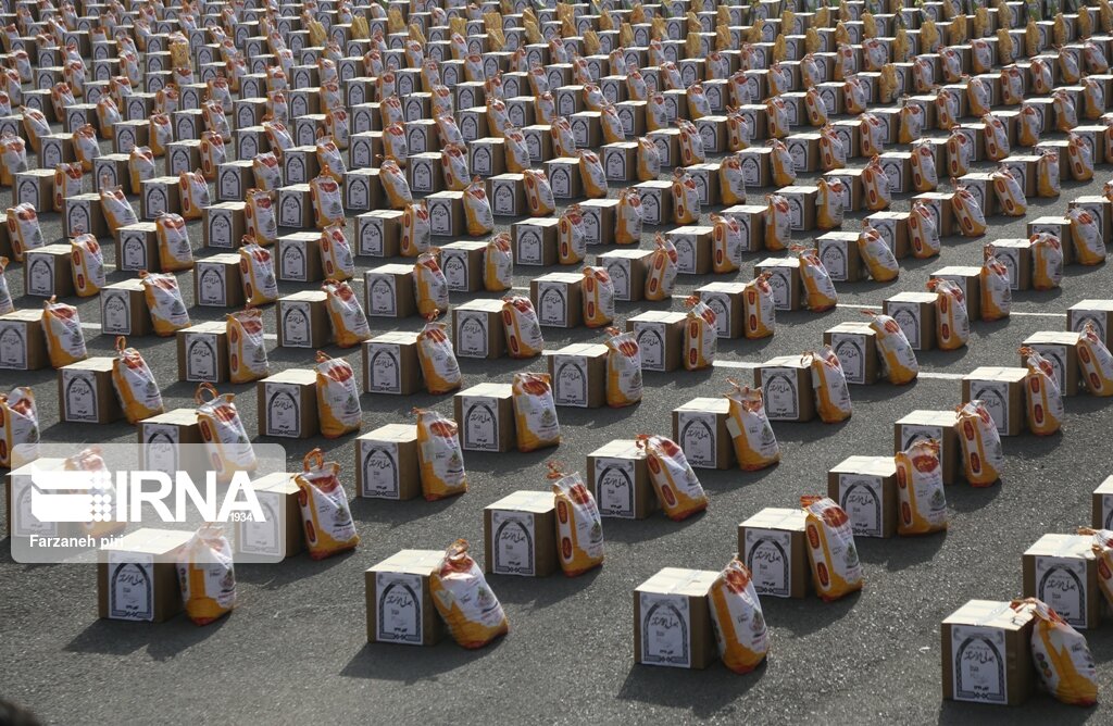 توزیع ۱۲۴ هزار بسته معیشتی همزمان با کنگره ملی شهدای پایتخت