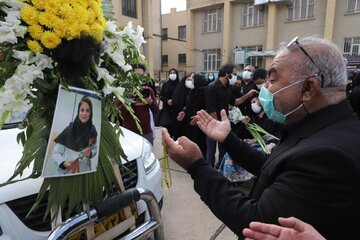 کارکنان دانشگاه علوم پزشکی شیراز پیکر شهید سلامت را همراهی کردند